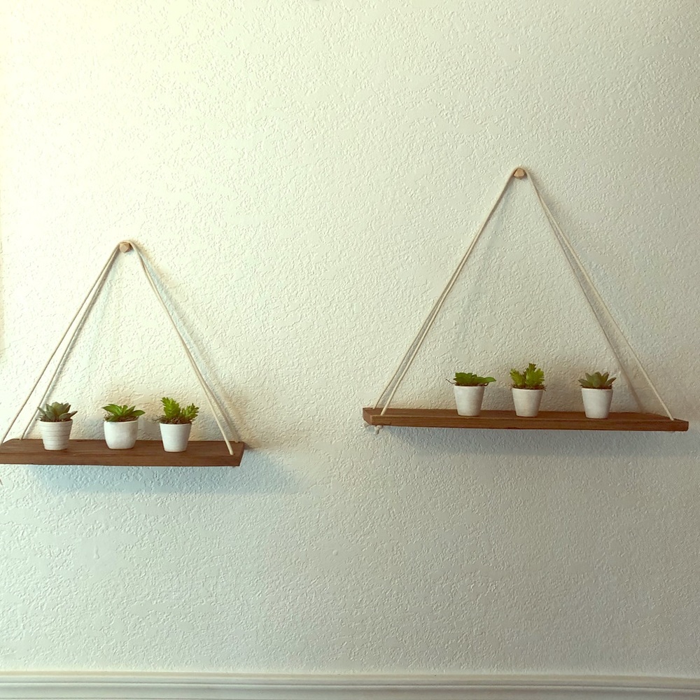2 SHELVES